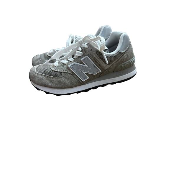 New Balance Women's Gray White 574 Core Lace Up Fashion Sneakers Size 6 - Picture 6 of 9